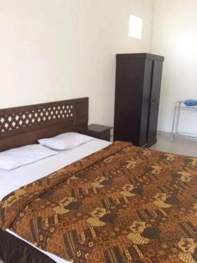 Hotel Laweyan Solo Екстериор снимка