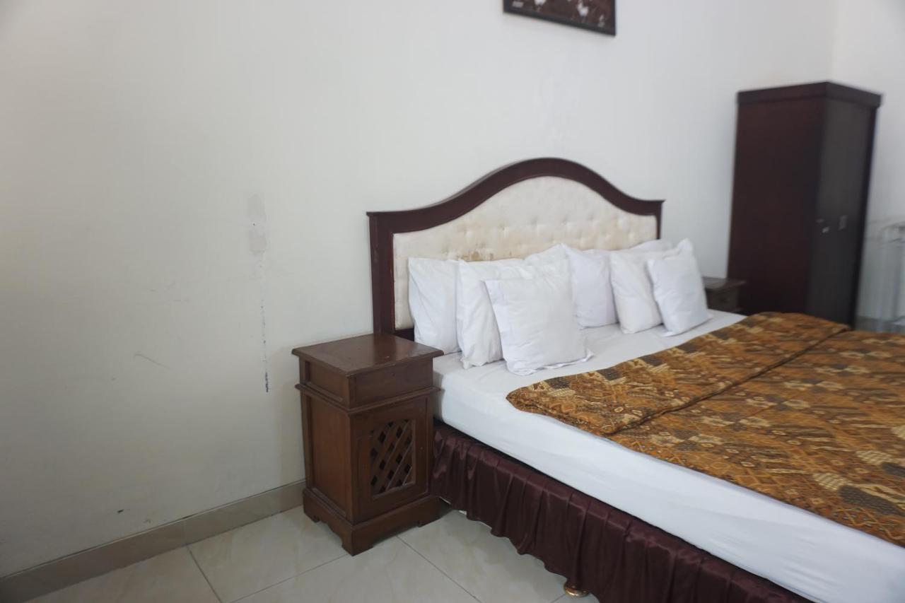 Hotel Laweyan Solo Екстериор снимка