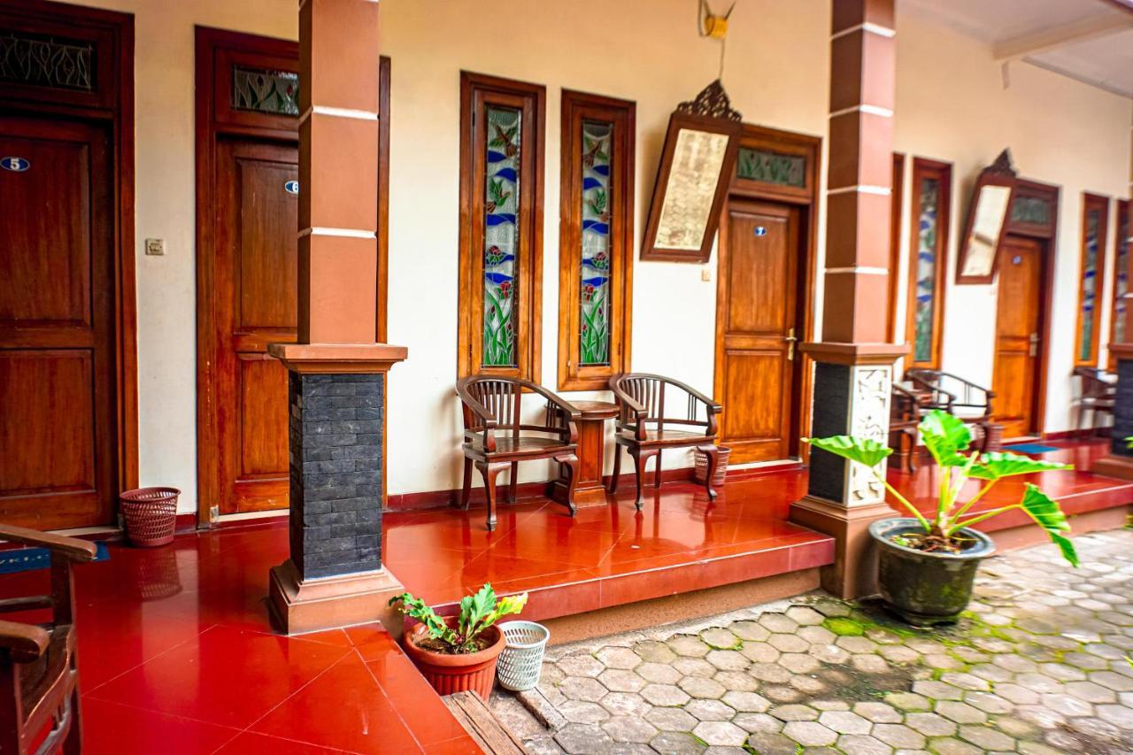 Hotel Laweyan Solo Екстериор снимка