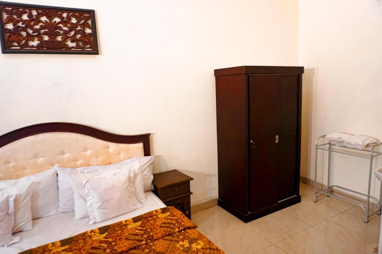 Hotel Laweyan Solo Екстериор снимка