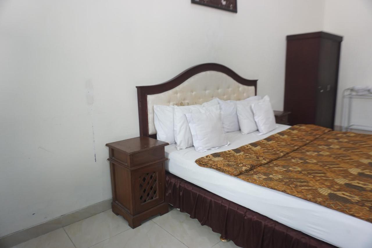 Hotel Laweyan Solo Екстериор снимка