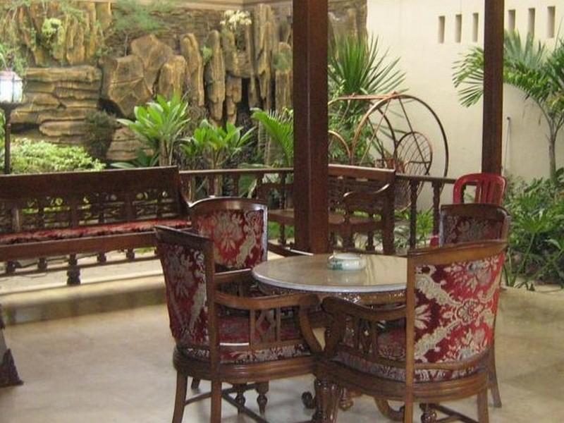 Hotel Laweyan Solo Екстериор снимка